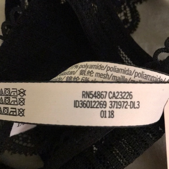 VS Dream Angels Floral Lace & Stripe Thong Panty - Picture 4 of 4